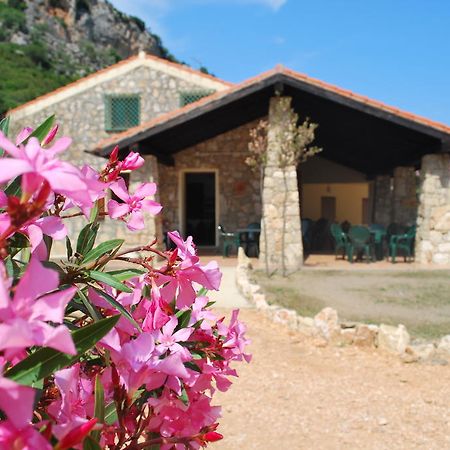 Punto Di Ristoro Uttolo Bed & Breakfast Baunei Exterior photo